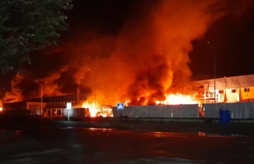 Удар россиян по складу Сильпо в Киеве, кадр из видео