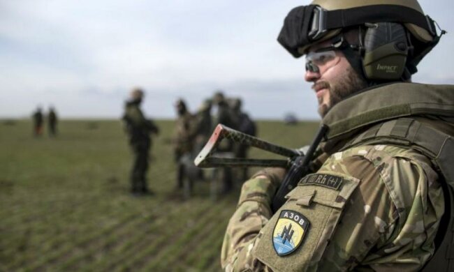 Бійці Азова натренували новобранців: відео