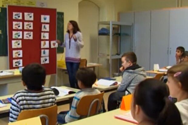 Школа в Германии, кадр из видео