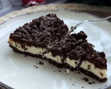 Шоколадный тертый пирог с творожной начинкой: фото скрин рецепта