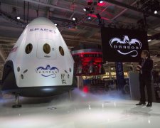 Новое детище Илона Маска покорило космос: невероятное видео от SpaceX