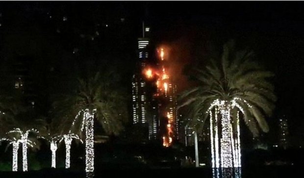 У Дубаї загорівся хмарочос (відео)