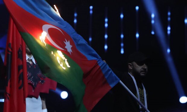 В Ереване публично сожгли флаг Азербайджана. Почему это произошло безнаказанно?