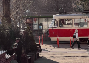 Украинцы, трамвай, фото из соцсетей