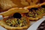 Приготовление фуршетной закуски из слоеного теста: Instagram prostye_recepty_mishutki