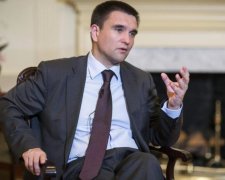 Мама на вырост купила: низ Климкина вызвал горячий интерес в сети