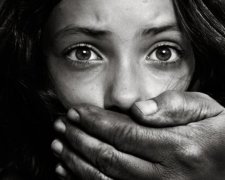 П'ятикласниця народила дитину своєму дядькові