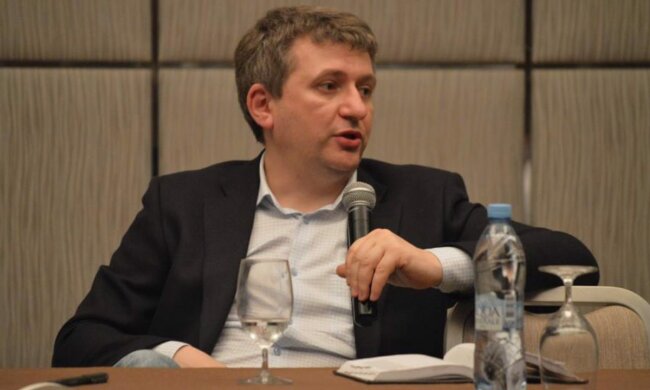 Юрий Романенко, Хвиля