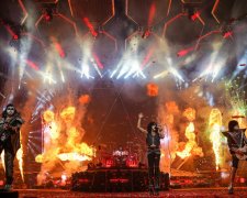 Легендарні KISS запалили у Києві: старий добрий rock n roll підірвав тисячі, - потужне відео