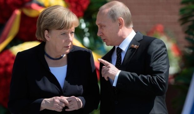 Путін розповів Меркель "бородатий анекдот" про Донбас