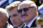 Лукашенко с сыном на параде в Москве, фото из свободных источников