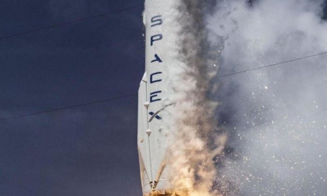 Маск запустить чергову ракету в космос: онлайн-трансляція