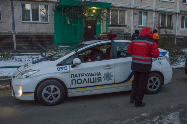 На киевской трассе нашли окровавленный труп, на лице нет живого места: все подробности