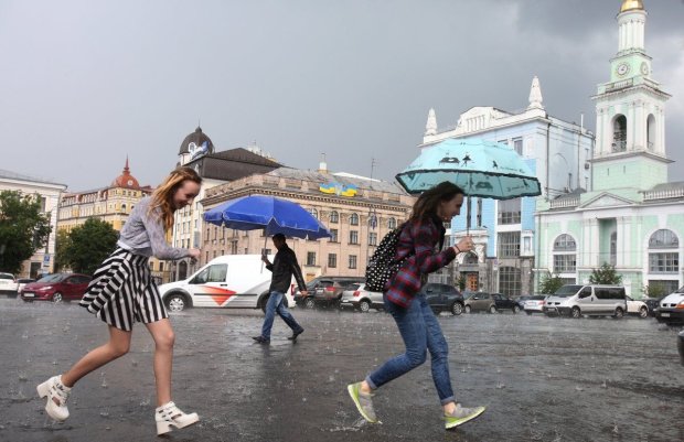 Погода на тиждень: стихія здивує українців волого-жарким міксом