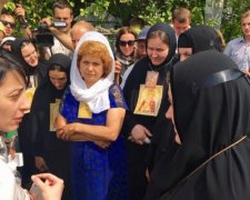 "Хресній ході" не потрібен захист