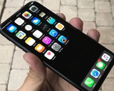 Появились чертежи iPhone 8 с двойной вертикальной камерой