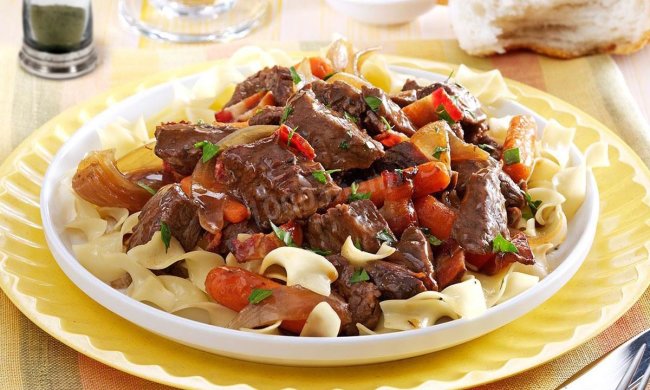 Такого ви ще не куштували: яловичина, тушкована в темному пиві