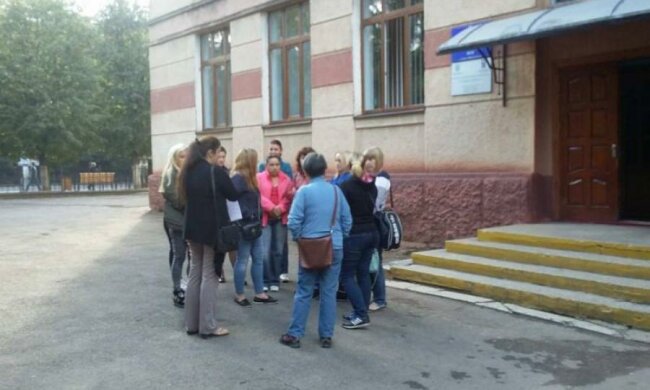 Туалет на мільйон: ремонт школи шокував українців