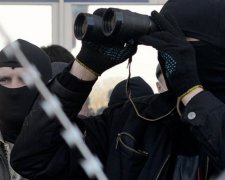 ТЕРМІНОВО! Люди у масках напали на військову частину в Одесі