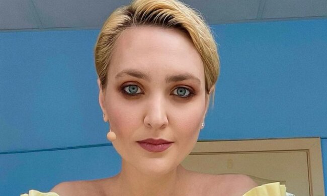 Зірка "Жіночого кварталу" Віра Кекелія вигнулася перед шанувальниками на тлі пісків: "Клеопатра"