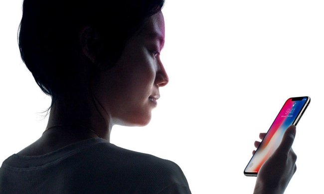 Apple научит iPhone слушать владельца