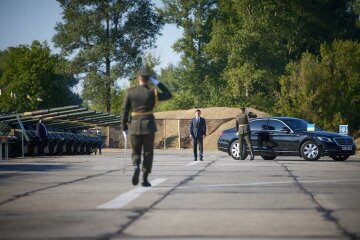 Церемонія підняття національного прапора, фото: прес-служба ОПУ