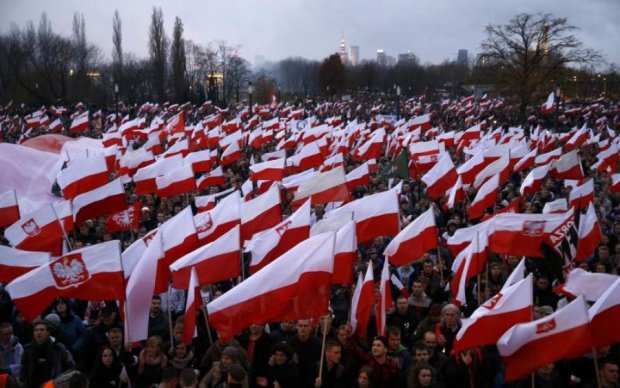 Мати все виправила: польсько-український скандал отримав несподіваний результат

