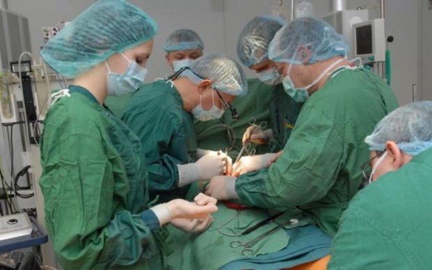 Украинские хирурги провели уникальную операцию