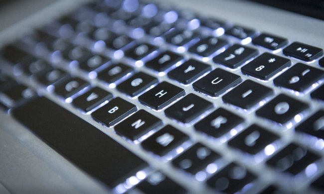 Клавиатура MacBook