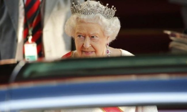Єлизавета II випустила Великобританію із ЄС