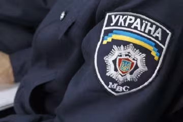 У Тернополі невідомі зі зброєю вкрали у чоловіка 13 тис. доларів