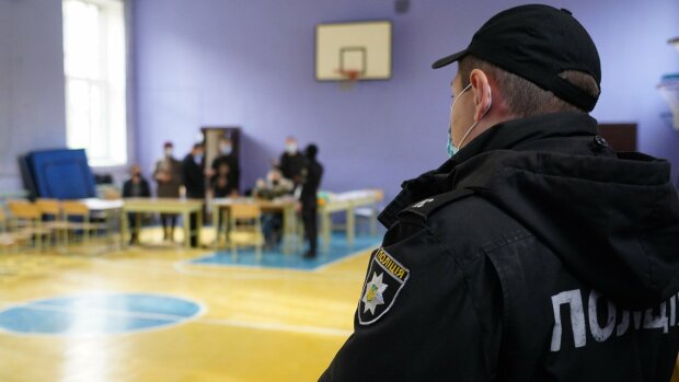 Полиция на выборах, фото иллюстративное: Facebook Полиция Львовской области