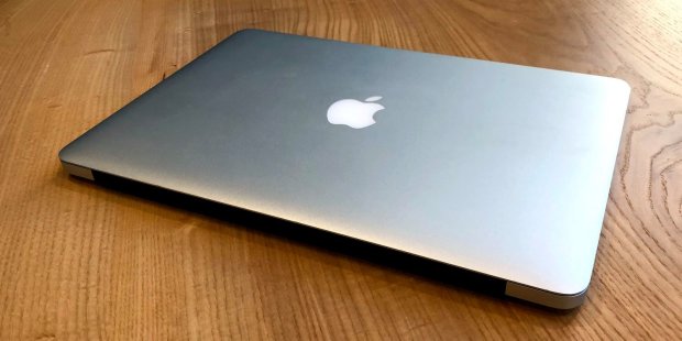 Google виявила серйозну вразливість в MacBook від Apple: Тім Кук знизує плечима