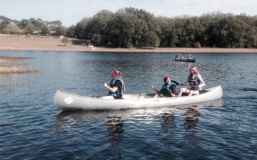 Трагедія на воді: човен з дітьми пішов на дно, є загиблі