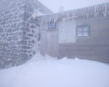 Сніг у Карпатах, фото: chornоgora.rescue112/Faceboоk