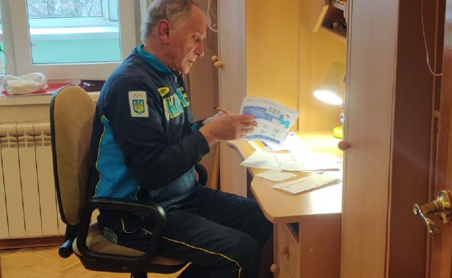 Платіжки за комуналку. Фото: скрін youtube