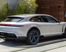 Porsche Taycan Cross Turismo