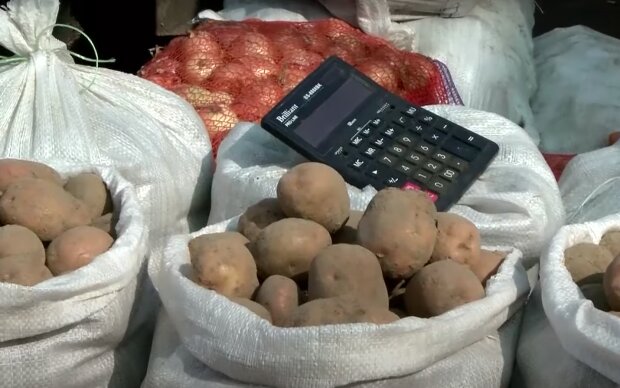 Ціни на картоплю. Фото: скрін youtube