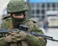 Війна на порозі: окупанти палять з "Градів" і тягнуть техніку
