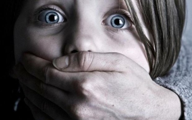 Как в фильме ужасов: похищение девочки среди белого дня поставило на уши Киев