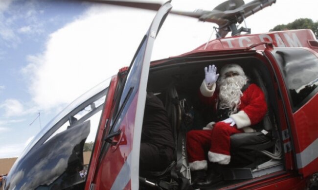 Переодетый в Санта Клауса мужчина угнал вертолет в Бразилии