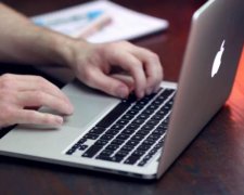 Apple покаже Facebook, як говорити правду