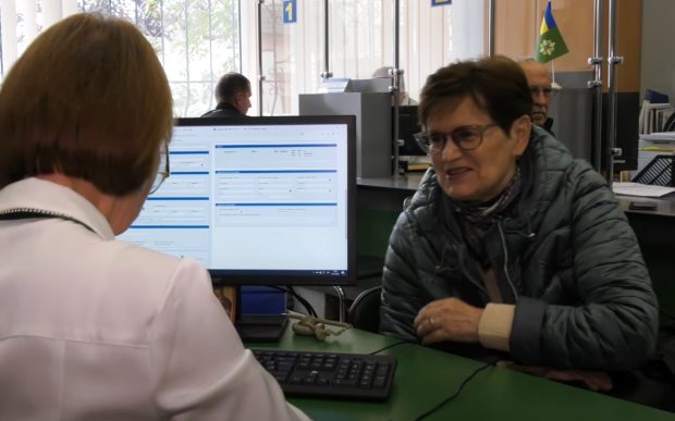 Правила та нюанси пенсії: як на старості отримувати мінімум 15 000 грн