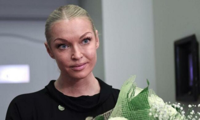 Немита Волочкова намагалася спокусити суддю голим вбранням: фото