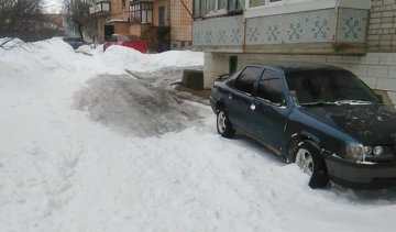Кіровоград продовжує боротьбу з наслідками негоди (фото)