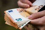 Румунія скорочує допомогу українцям: доведеться виживати або збирати речі додому