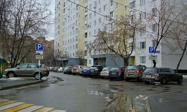 В Киев мошенники придумали гнусный способ развода, бьют по самому больному: "Помогите похоронить бабушку"