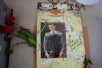 У Білорусі прощаються з закатованим омонівцями хлопцем, крик матері прогримів на весь світ: "Не показали навіть в морзі!"