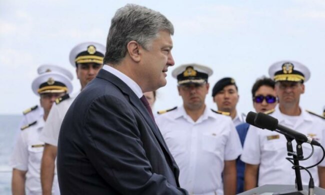Родину Порошенка помітили в несподіваному місці: фото