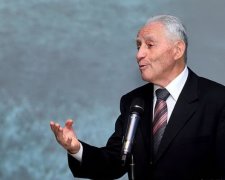 Легендарний поет помер на 92-му році життя
